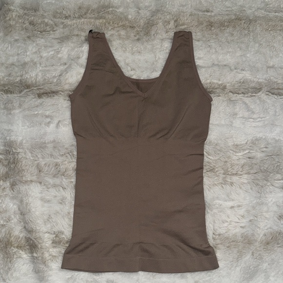 Bundle of 3 skinny girl body shaping slimming tank tops (577) - Picture 2 of 4